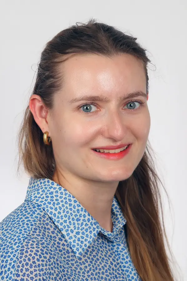 Porträtfoto von Jule Schmitt
